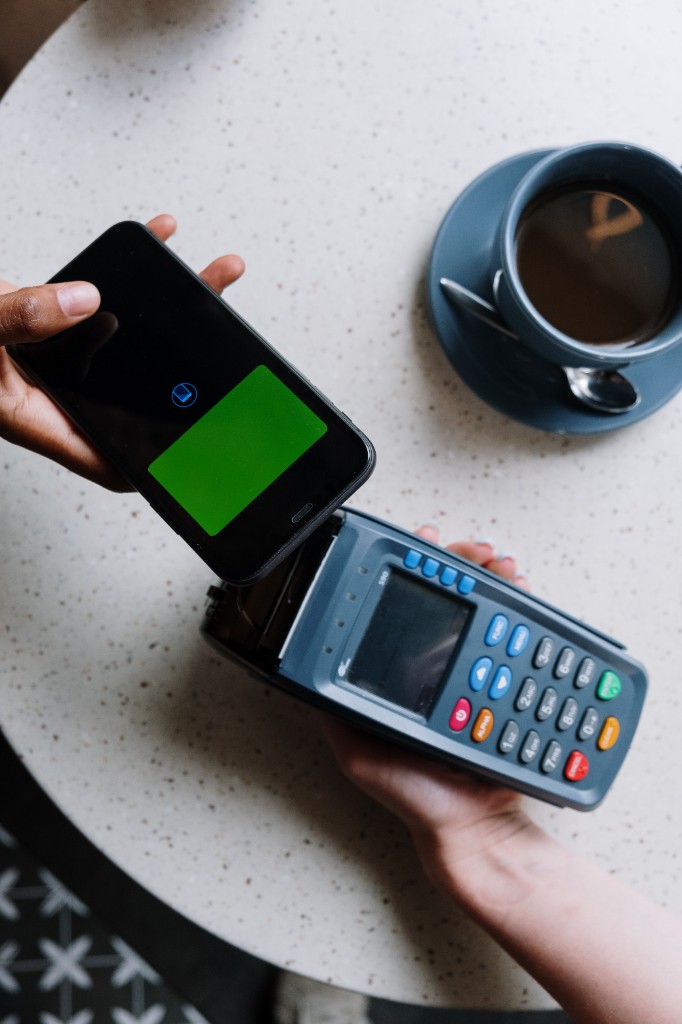 FinTech & Digital Trust — Fintech trading and digital finance